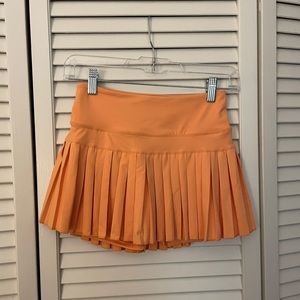 NWOT gold hinge tennis skirt size xs